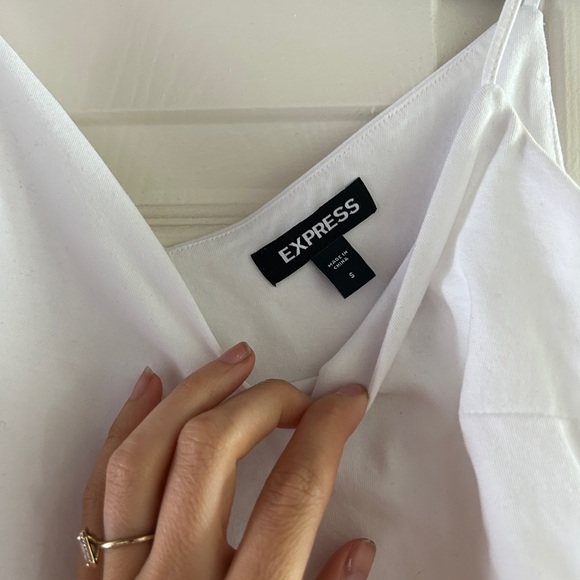 Express Ruffle Tank | small - Picture 3 of 5